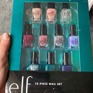 New elf set of 10 nail polishes !